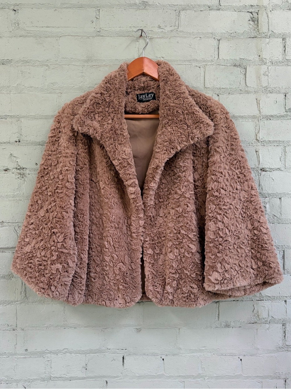 Vintage Cropped Faux Fur Swing Jacket in Beige